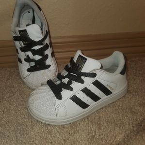 Kids adidas superstar